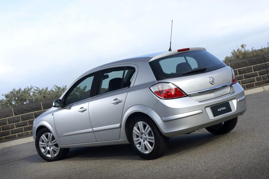  Holden Astra 1.9 CDTi 2006 года  (фото 19 из 36)